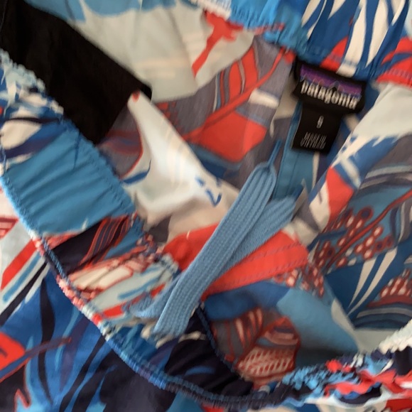 Patagonia barely baggies-Size Small - Picture 2 of 2